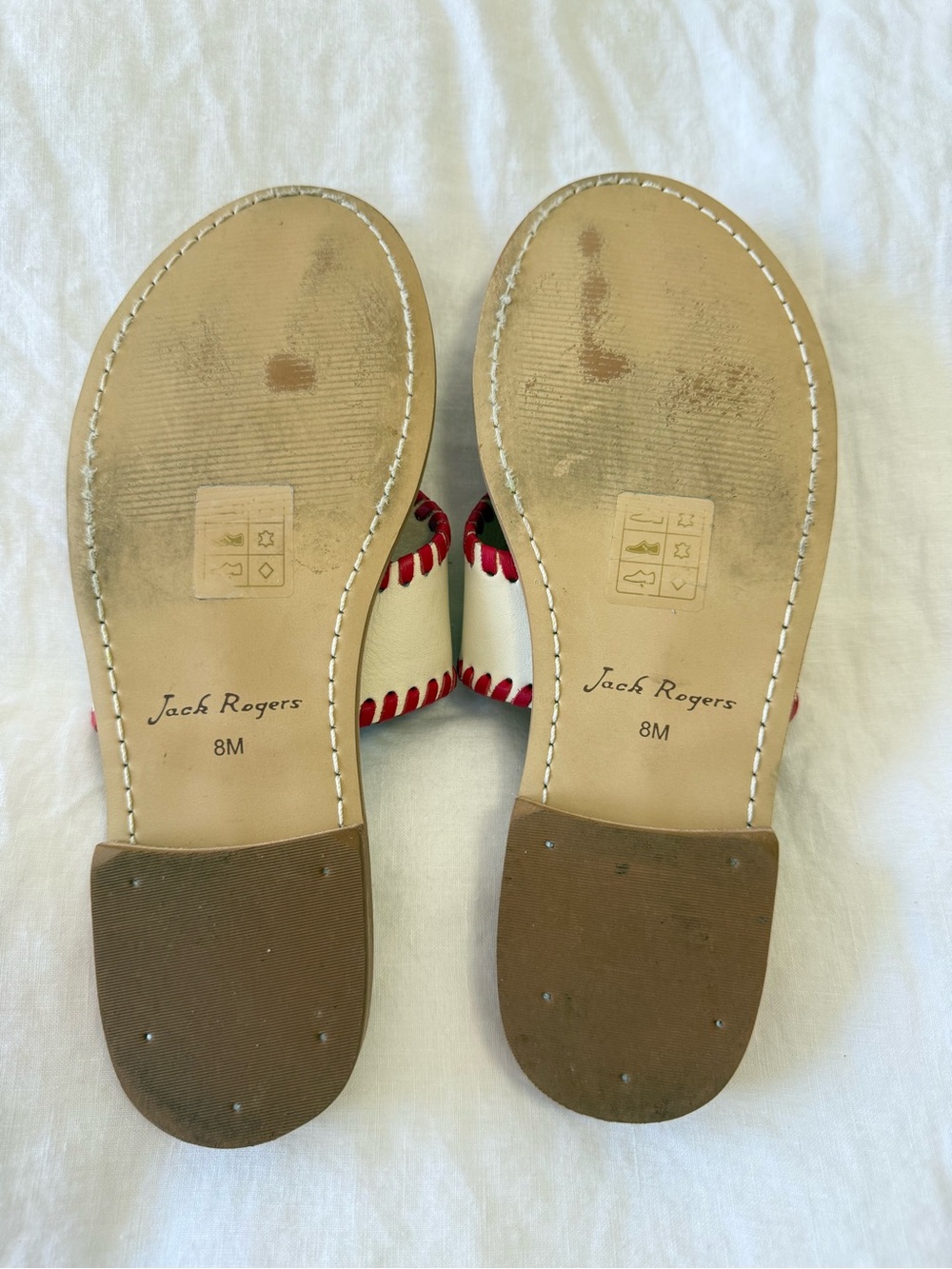 Jack Roger's | Women’s 8 | Ivory Red Leather Lobster Embroidery Thong Sandals - Picture 6 of 8